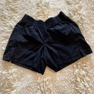 Ivivva shorts size 6